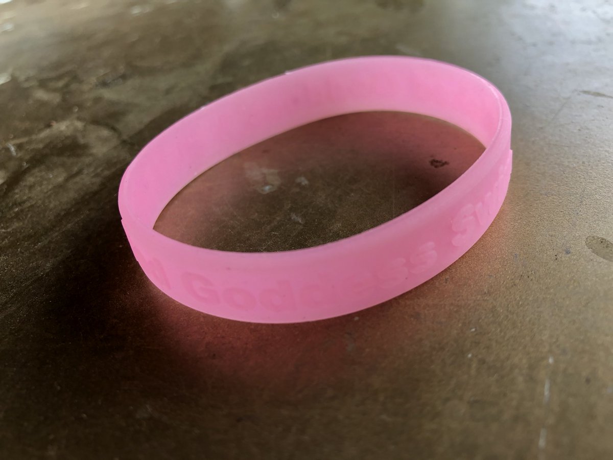 TheGoddessSwim's tweet photo. New this year, glow in the dark wristbands. Register at https://t.co/MFwCXbqea7 https://t.co/DWVgwJmKLR