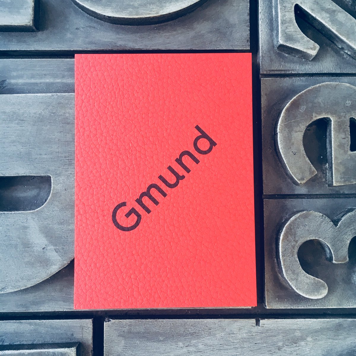 PureprintGroup's tweet image. We are loving the new samples to our #PureprintLibrary from @GFSmithpapers  @gmundpaper Leather and our favourite a bright Tangerine #creativepapers #creativeprint #Gmund #GFSmithpapers #PureprintLondon