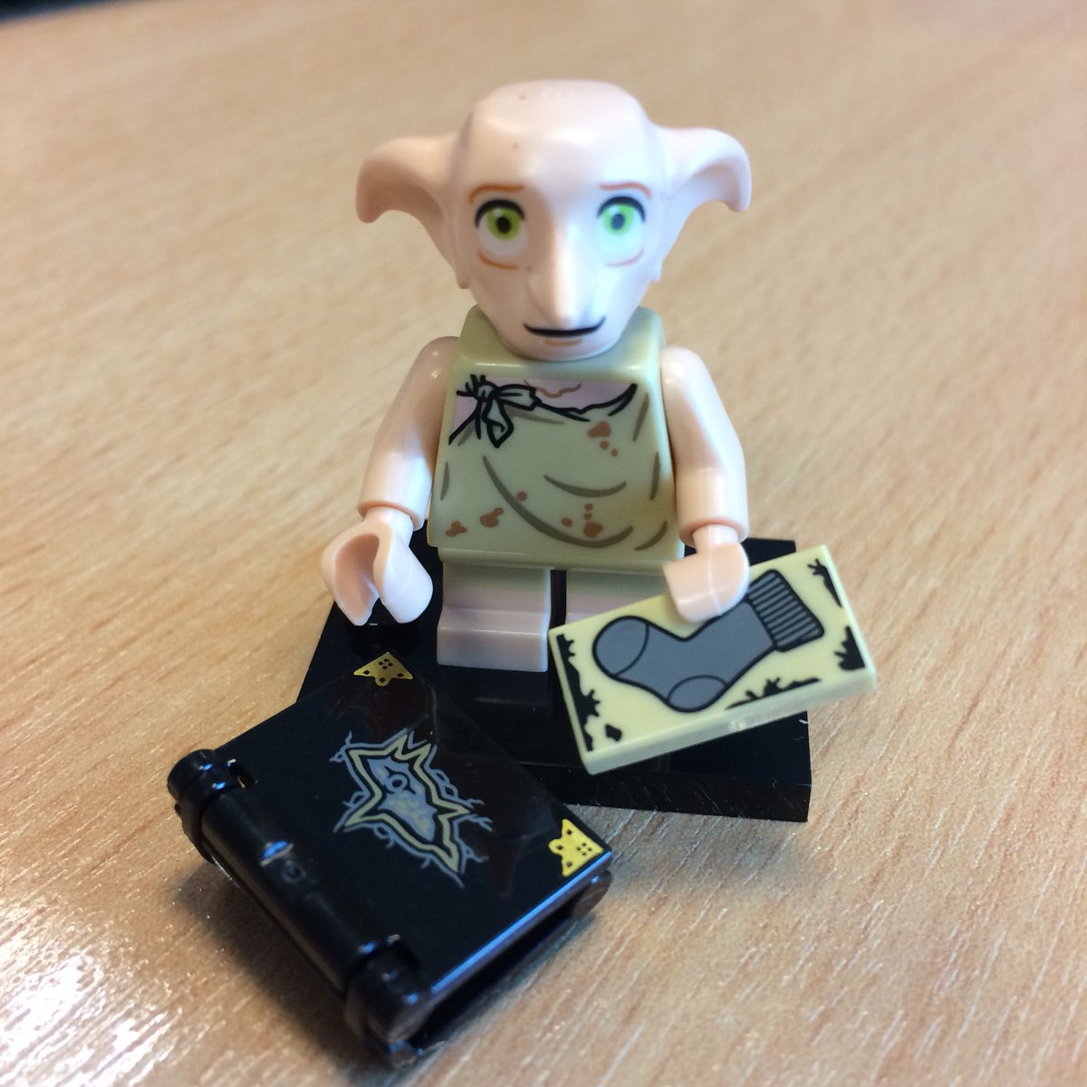 flippper1's tweet photo. Now have my very own house elf......well a free house elf so not sure how much housework he’ll do...🤷‍♀️ #loveDobby #Lego #HarryPotter https://t.co/6DIlHMa5BH