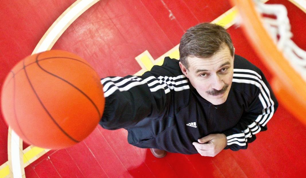 SLASKpolskikosz's tweet image. 61 lat kończy dziś wychowanek @wksslaskbasket i wieloletni gracz #KoszKadra – #olimpijczyk Ryszard Prostak! W Śląsku pan Ryszard zdobył 5 złotych, 2 srebrne i 4 brązowe medale #PLKpl oraz 4 Puchary PL 🇵🇱
🥇🥇🥇🥇🥇🥈🥈🥉🥉🥉🥉🏆🏆🏆🏆

Wszystkiego najlepszego! 💯 lat! #HejŚląsk