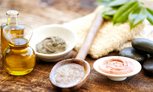 Kantar_UKI's tweet photo. The natural beauty trend has seen impressive growth since the start of 2018. 
As consumers become savvier &amp; their product knowledge better than ever find out what are the key factors driving this trend in the latest #Usage care update: https://t.co/7TndKomEwe #Personalcare https://t.co/cqiHCT6PNd