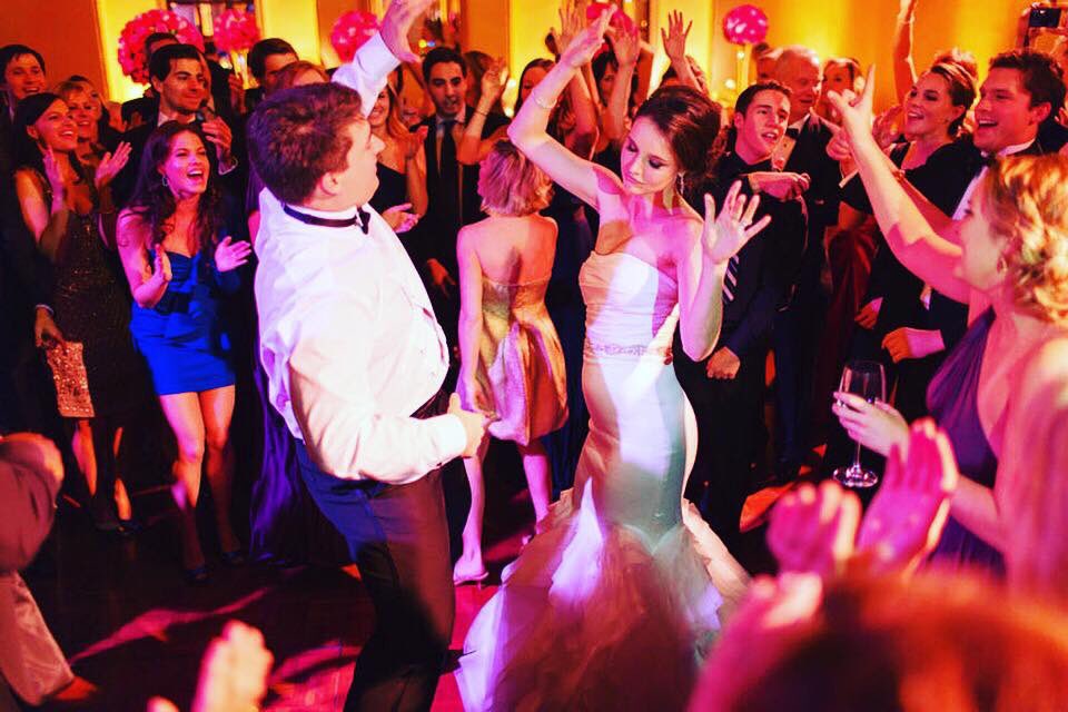 TheDJ_Link's tweet photo. #WeddingWednesday
Need An Affordable #DJ For Your #WeddingDay?
#TheDJLink Will Work With Your Location, Genre &amp; Budget To Find You The Perfect DJ.
Visit https://t.co/XNExSP5Ppv To Book A DJ Or Email us Your Event Details &amp; DJ Requirements To info@thedjlink.co.uk For A Quick Quote https://t.co/TGzHwM7wPR