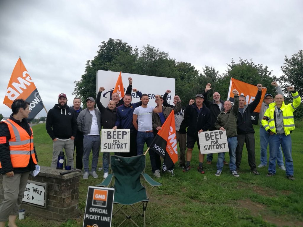 Solidarity to the picketers at Premier Tech Aqua in Peterlee. If you’re in the area give them a honk of support or go and stand alongside them as they fight for a fair pay deal ✊🧡🖤🧡 @GMB_union @GMBNorthern @GMBNorthernYM #solidarity #GMBUnion #fairpay #fairpaydeal #comrades