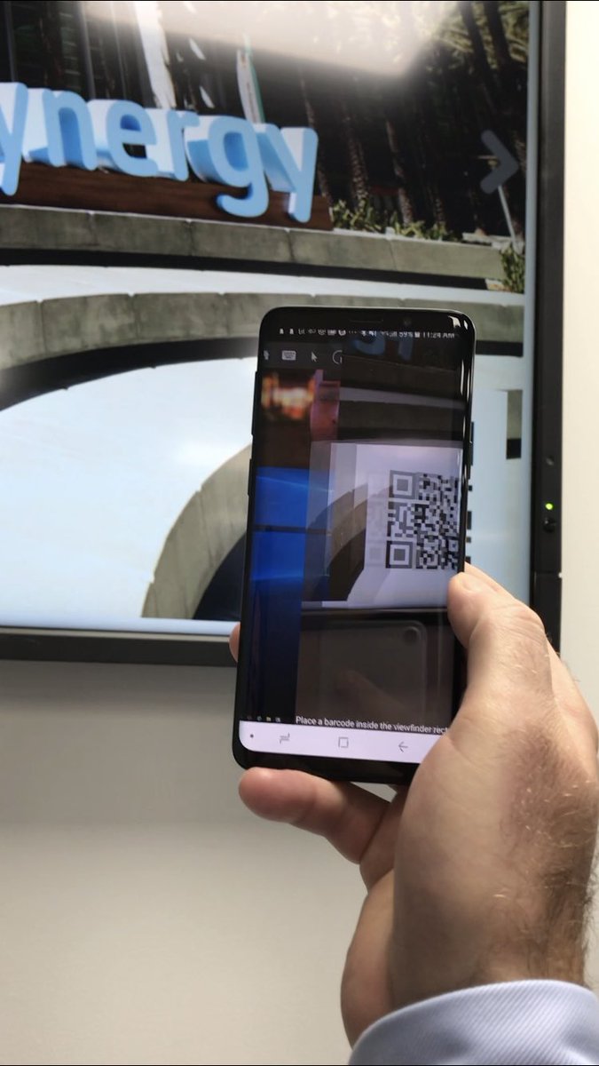 lyndonjonmartin's tweet image. #CitrixWorkspaceapp #casting a #3D enabled #virtualdesktop demoed yesterday with @Computacenter folks tethered #WorkspaceHub to my iPhone 3/4G with VDA hosted in #Azure US east powered + delivered by @CitrixCloud demoed by @rusdafari | The power of #HDX is always impressive