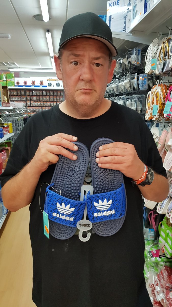 Mini-me put his foot down and banned me from buying these Adidas knock offs for poolside.
asidad
....the no1 choice for embarrassing parents who can't be arsed with branded labels