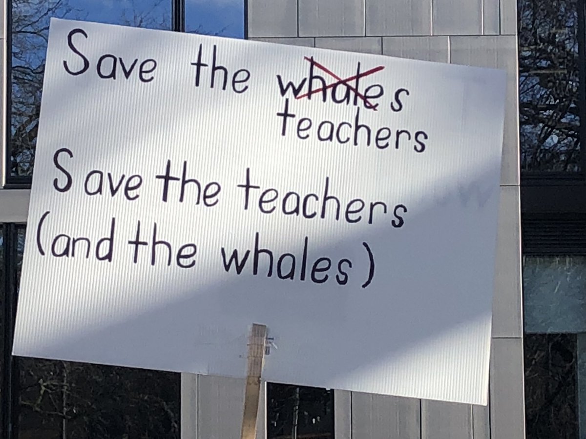 Best placard ever 😂
Christchurch <a href="/NZEICampaigns/">NZEI Campaigns</a> #KuaTaeTeWa #ItsTime rally