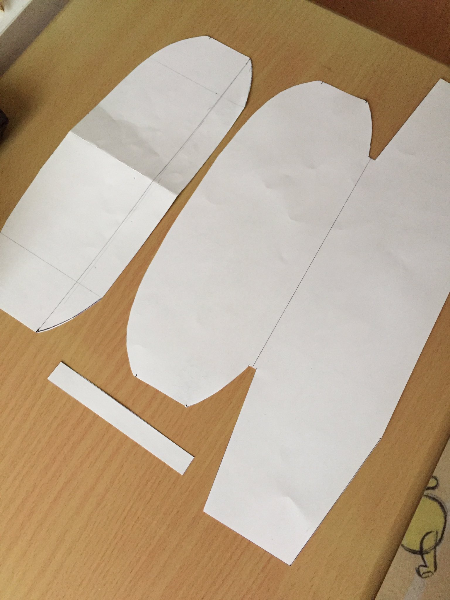 ペルセポ エルゴの抱っこ紐を購入したのでカバーを作りたいと思います 首周り部分と肩ヒモのカバーを縫うためにとりあえず型紙から エルゴ オムニ360 クールエア よだれカバー 首周りカバー エルゴカバー 抱っこ紐カバー