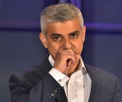 angelneptustar's tweet photo. IT COMES OVER BADLY that @SadiqKhan ALWAYS blames anyone else but himself. @borisjohnson never did that,upped &amp; found solutions, trade missions saved London, showed huge enterprise. https://t.co/V0jyydOemx

@borisjohnson  #borisjohnson  #boris johnson https://t.co/bv7CI4oHs9
