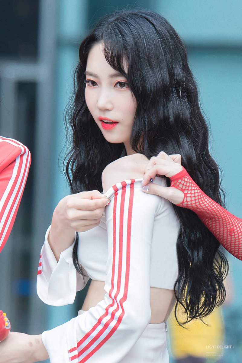 180809 MCD 미니팬미팅
#주은 #JUEUN #다이아 #DIA
<a href="/dia_official/">다이아 DIA</a>

핫 girl🔥
(실은 뮤비찍다 탄 주은이..)