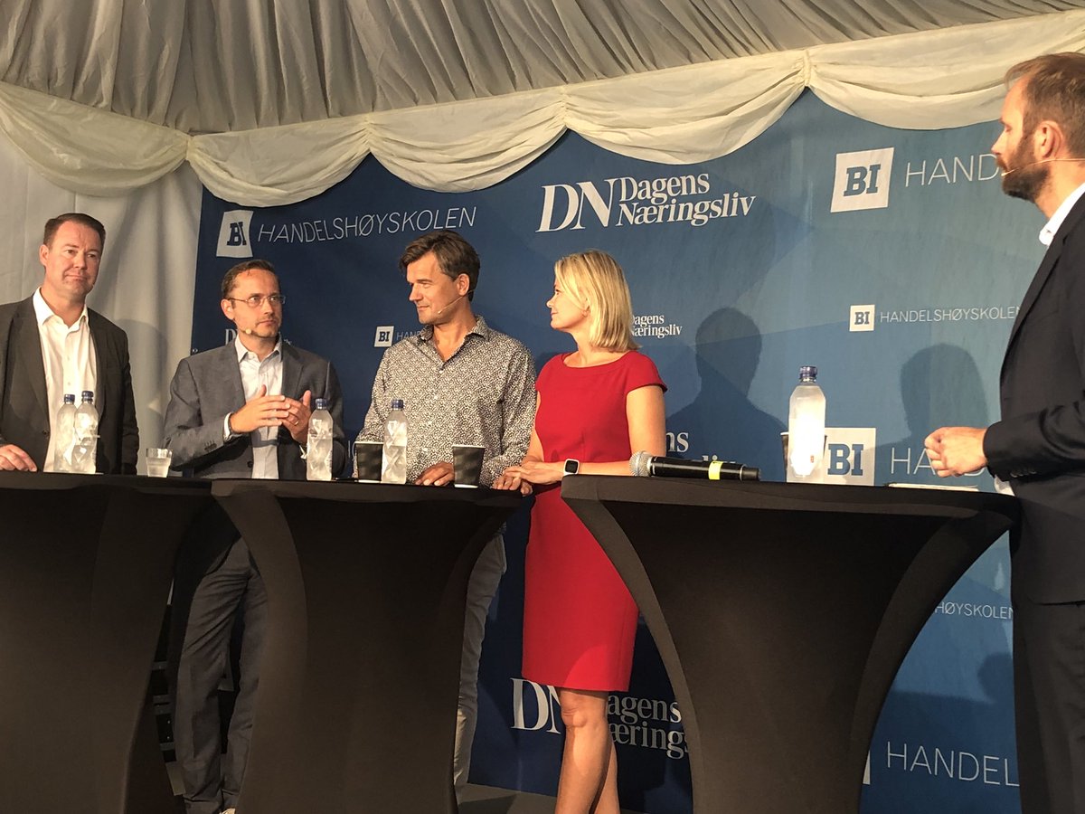 Kunden bestemmer hvordan fremtidens bank vil se ut. Tjenestene vil bli skreddersydd den enkelte, sier <a href="/snorrestorset/">Snorre Storset</a> på #arendalsuka18 #fremtidensbank