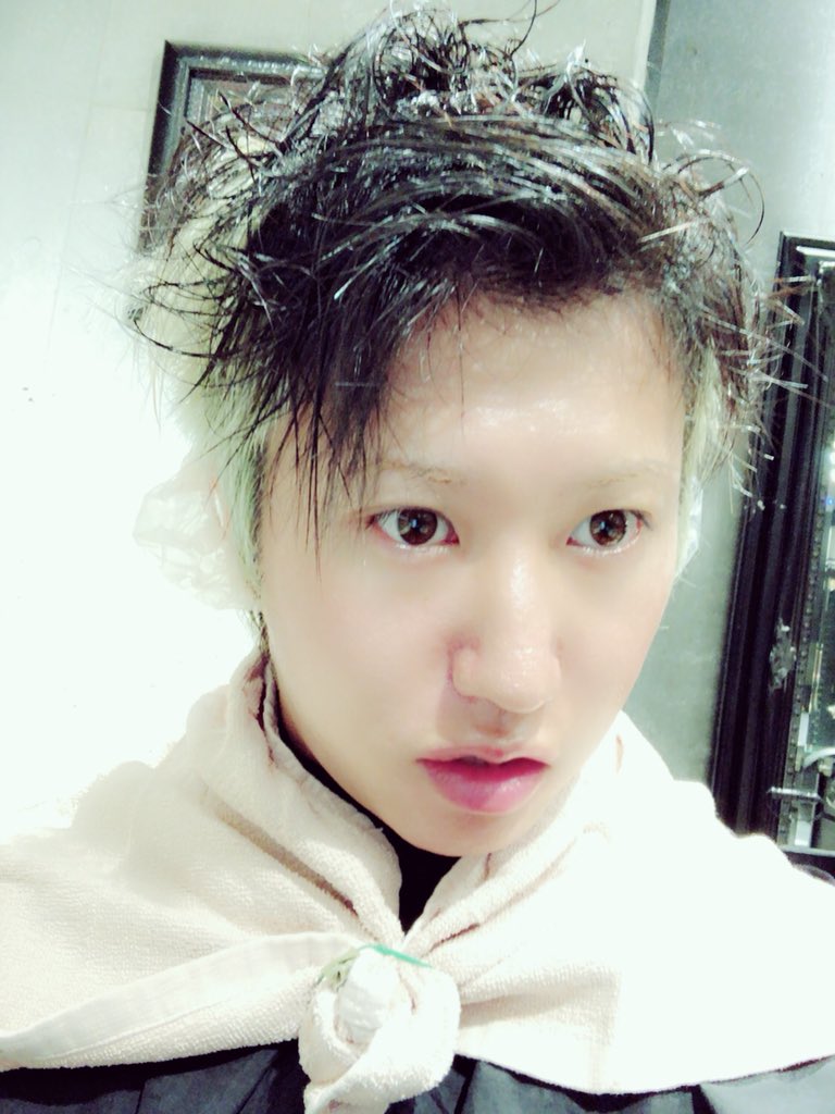 しんやっちょ サブ垢 Auf Twitter まだ濡れてるから わからんけどパーマ 一応入った 水嶋ヒロ風 くるくるくりーんくるるんだぉ しんやっちょ サブ垢 Auf Twitter まだ濡れてるから わからんけどパーマ 一応入った 水嶋ヒロ風 くるくるくりーんくるるんだぉ