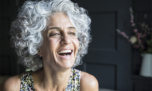 Kantar_UKI's tweet photo. Women are less concerned about covering up their grey hair and concealing wrinkles than they were in the past. In #Italy grey coverage is 17% less likely to be cited as a motivator for colouring hair than in previous years: https://t.co/V502FrQcHX #Personalcare https://t.co/B3T1DOSypB