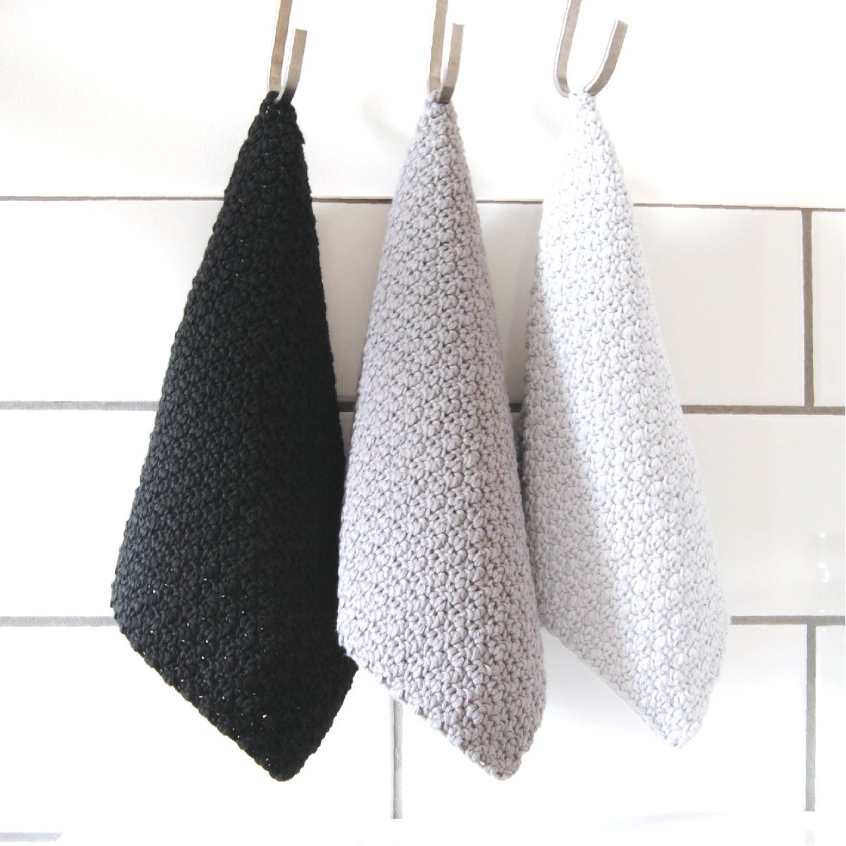 iHeartThreadsCo's tweet image. These organic cotton face cloths are now on our website! 🎉 Hand crocheted and available in three colours. They’re perfect for those morning ‘wake-me-up’ face washes and removing even the most stubborn of face masks! Grab one online now &amp;gt; iheartthreadsco.com/collections/or…
