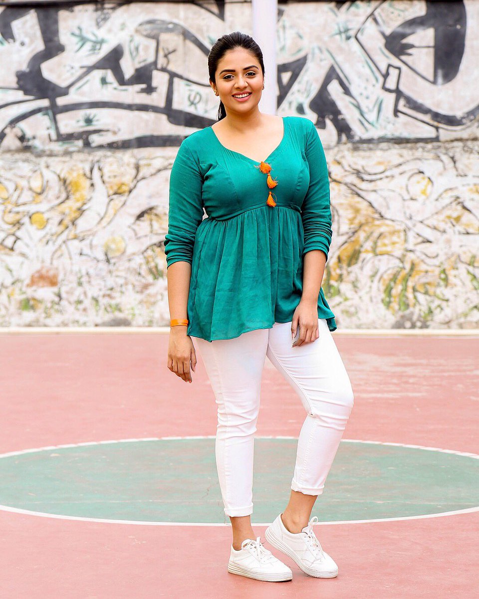 MukhiSree's tweet photo. Happy Independence Day! ☺️ https://t.co/6MLlPfSCtS