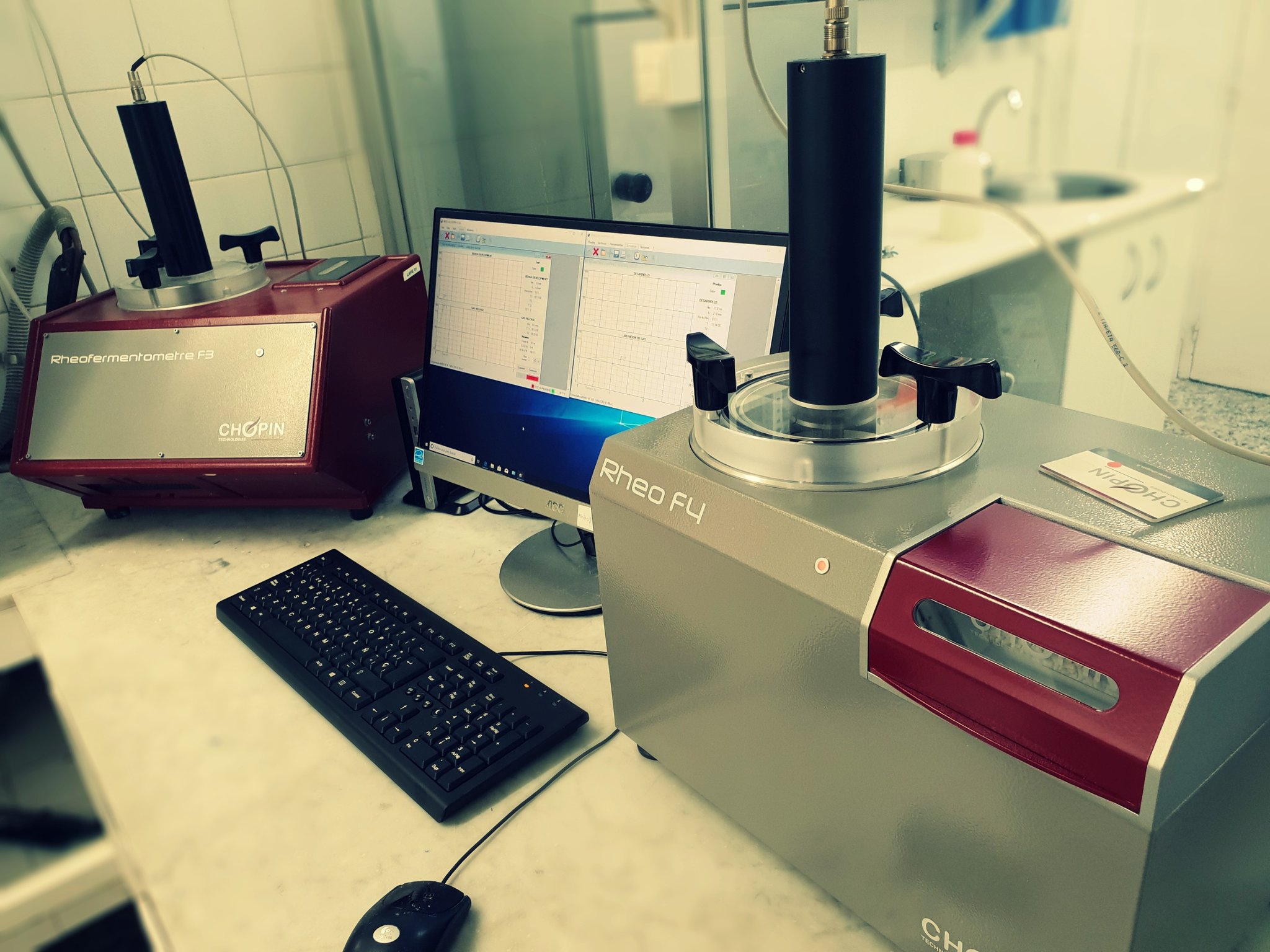 Optimizar recursos para ganar. La antigua generación y la nueva Rheo F4 combinando recursos para examinar las masas de aplicaciones especiales. #RheoF4 #Alveousers https://t.co/7YQB6ipChi