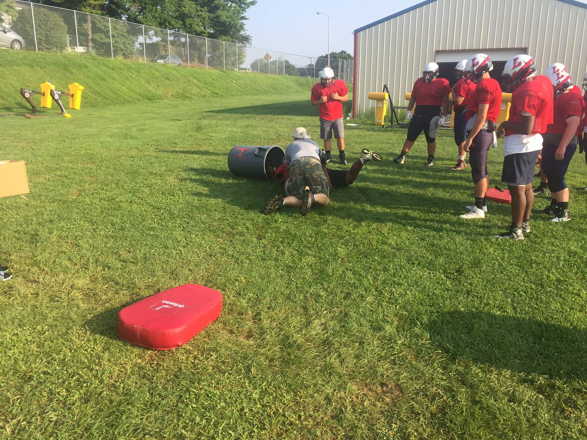 phuggsports's tweet photo. Assistant Karl Liedtka leading a fumble recovery drill. https://t.co/kRINpPnYnY