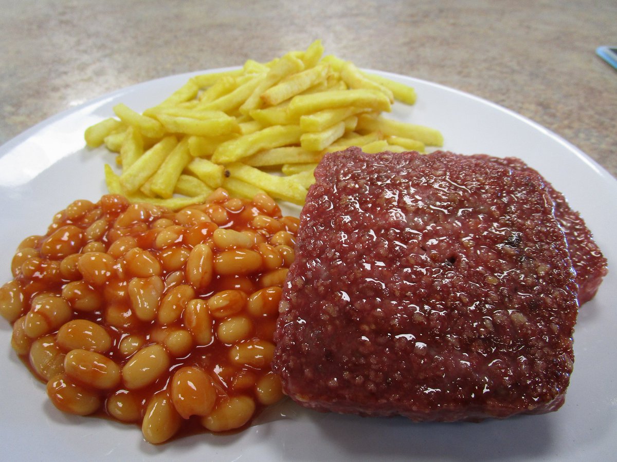Looking for something #Quick #Easy and #Simple for dinner tonight! We know our Steak Slice will go down a treat.