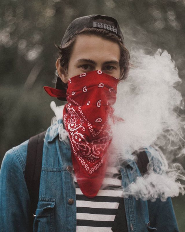 saibaken's tweet photo. ☁️ .
.
.
.
.
.
.
#portraitpage @portraitpage @portraits_mf #portraits_mf @moodyports #moodyports #portrait #smoke #steam #red #fade #helios44_2 #sonya58 #sonyalpha https://t.co/gY66cicAE7 https://t.co/pwlBD2YYNN