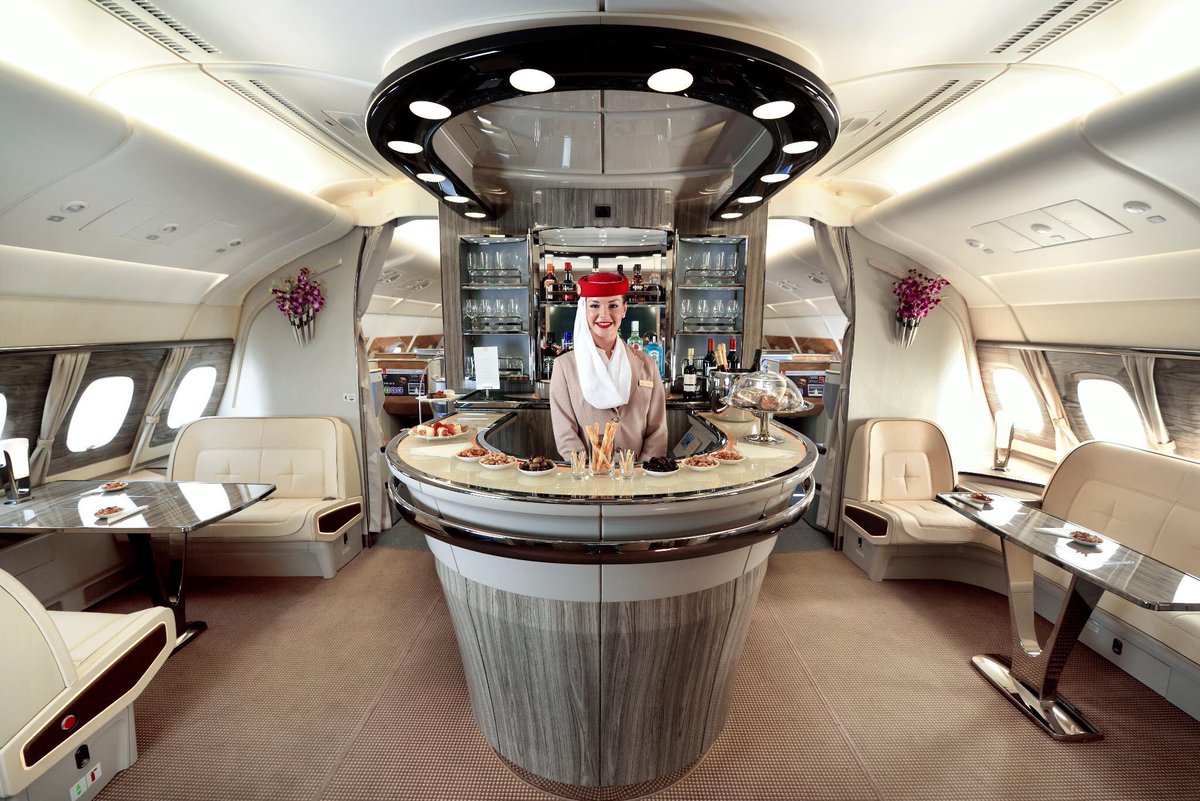 mustafa_agha's tweet photo. Enjoy a 360-view of a new refreshed @Airbus A380 Onboard Lounge. RT if you have been to the world’s most popular social spot at 40,000 feet. https://t.co/unTGZr7Vbs #10yearsofEmiratesA380 https://t.co/NodJAzcAQd