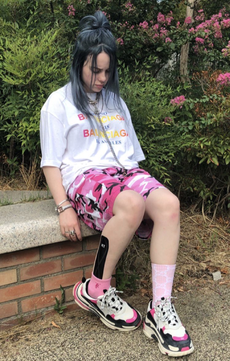 بيلي ايليش عبر انستغرام 🌸.