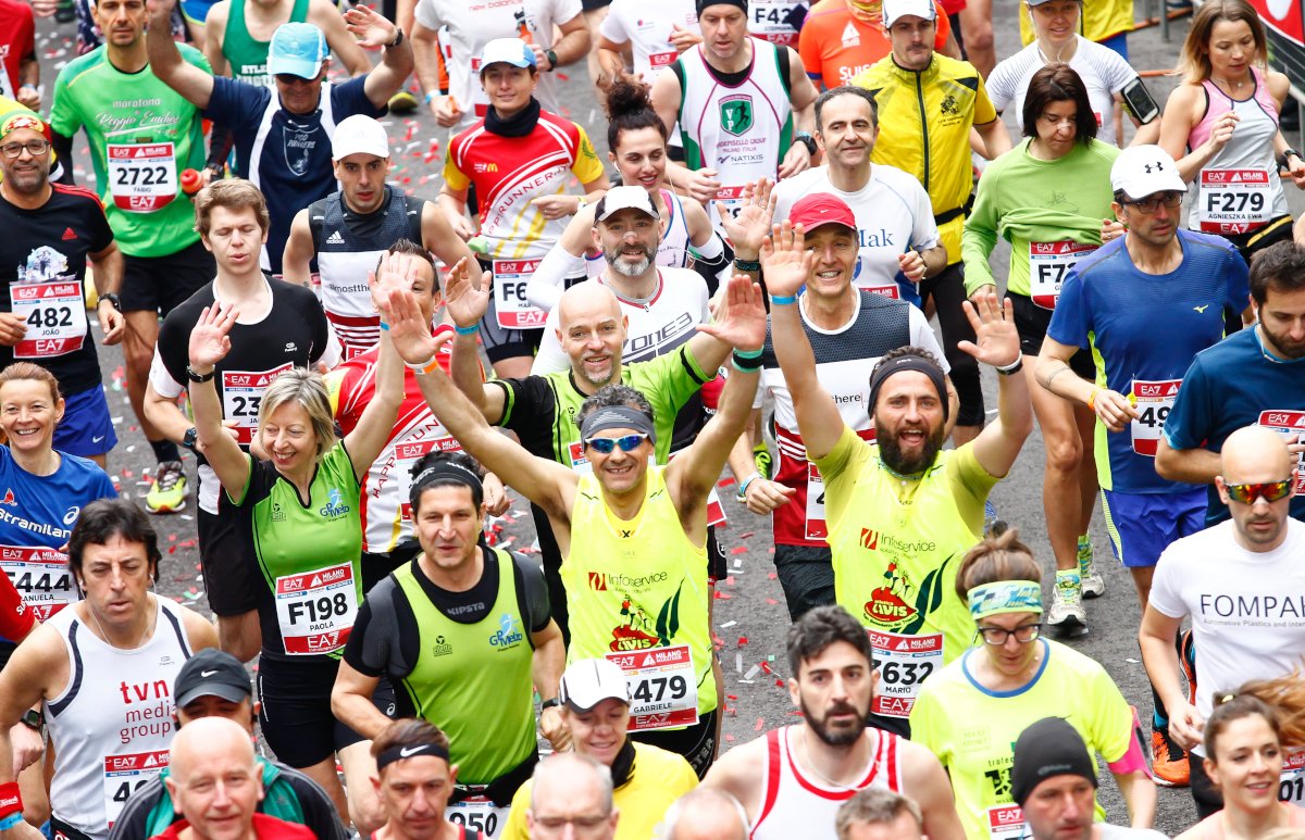 milanomarathon's tweet photo. E' ora di correre verso le vacanze! Buon Ferragosto a tutti i runner di #MilanoMarathon! 🏕🏖🏜 https://t.co/qj4TrTnrkK