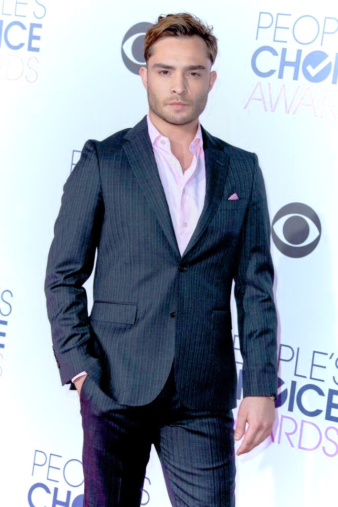 thewestwicker's tweet photo. Ed Westwick in 2016 at the People‘s Choice Awards https://t.co/laz9pbRUoh