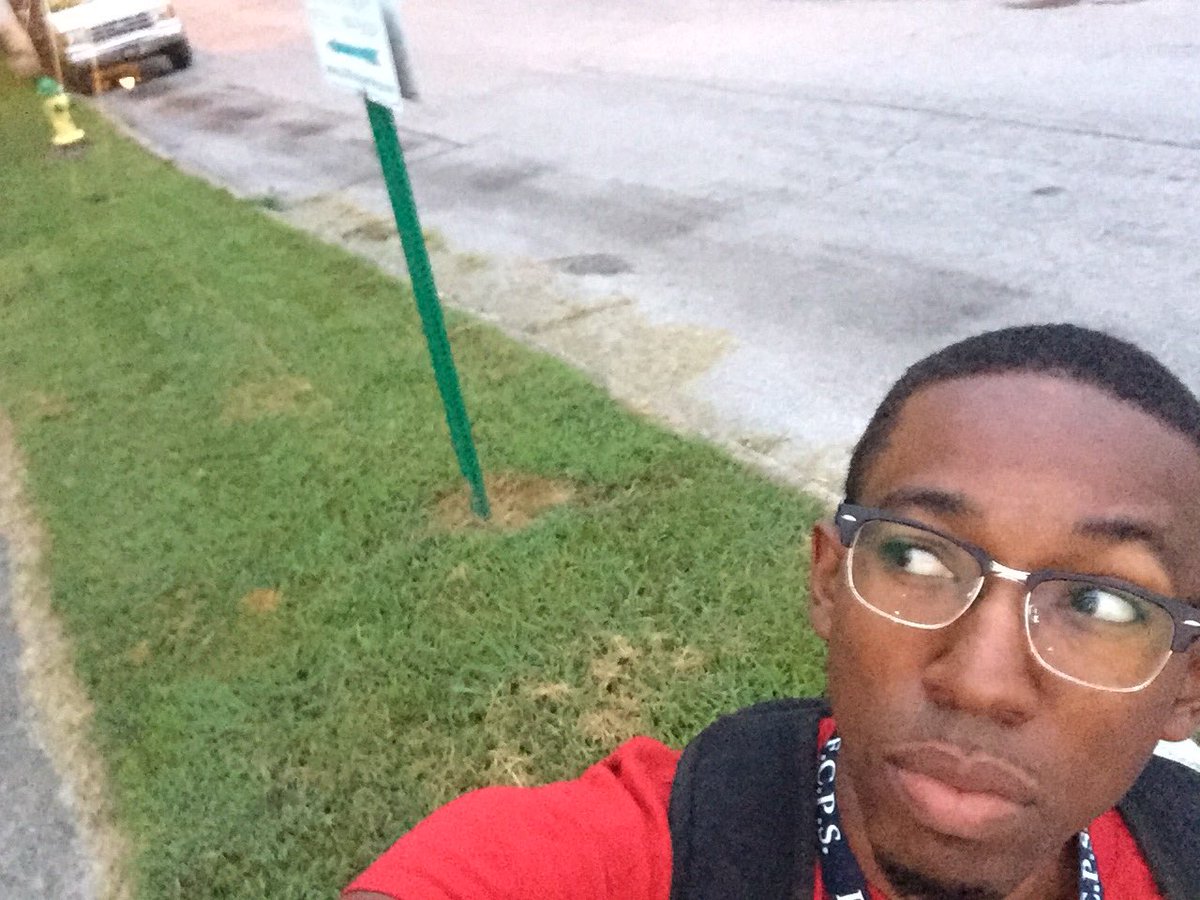 typical_andre's tweet image. Only one at my bus stop 🚏 this morning 😢. Where da kids?!?! #FCPSFirstDay18 @FCPSKY