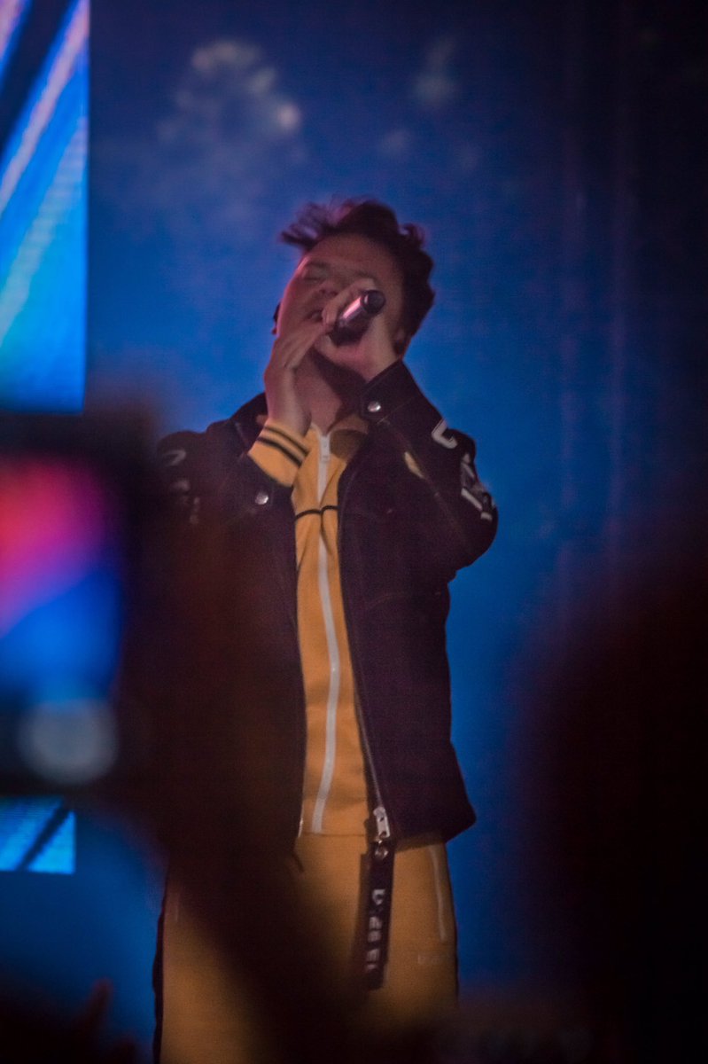 EnchancerMyLife's tweet photo. last weekend was unreal.  so much smiles and laughter with @ConorMaynard . as usual he was incredible on stage at #OOF18! one day I will be photographing him in my own country!!! 💕💕💕💕 #ConorToSG https://t.co/9khCETWqXc