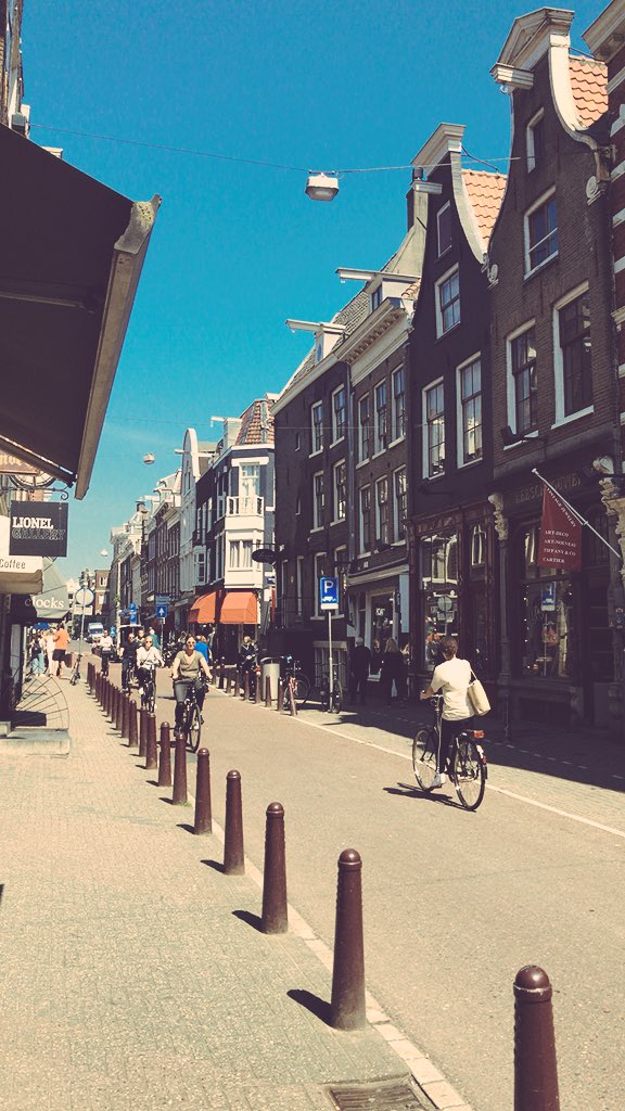 DutchCentreCluj's tweet photo. Thinking of a perfect destination for your (late) summer #vacation? Look no further! Explore beautiful #Amsterdam! #NL #biking  @KLM @tarom_ro https://t.co/gh5FVn6IZi