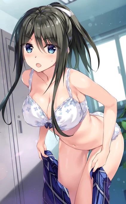 お着換え中 