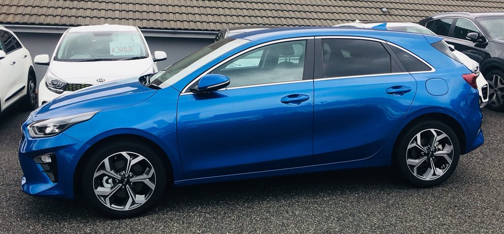 HawkinsKIA's tweet photo. Oooo new Kia Ceed @CornwallAds @HawkinsMG https://t.co/8gmG4UbbtO