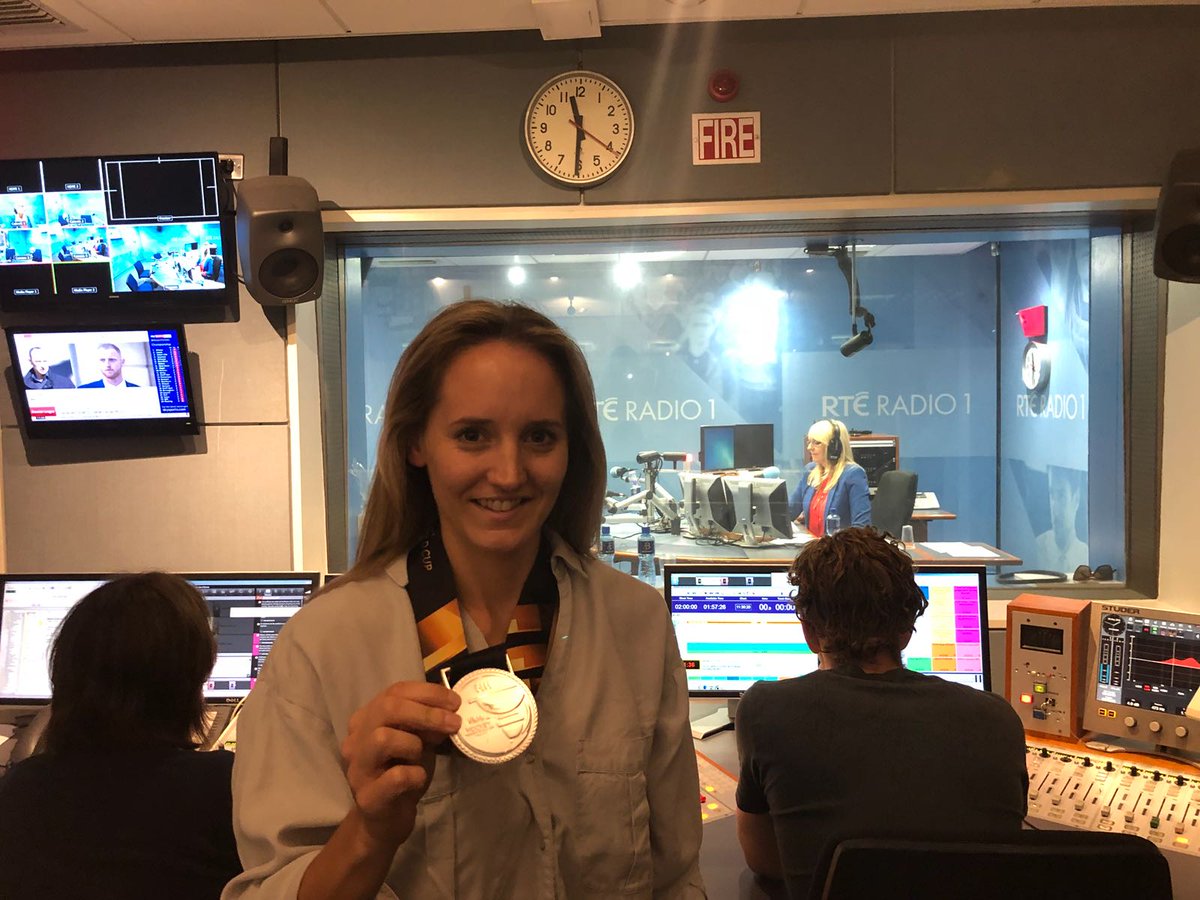 Duelling_Piano's tweet photo. @NicciDaly22 at @RTERadio1 https://t.co/qEHZPfPpek