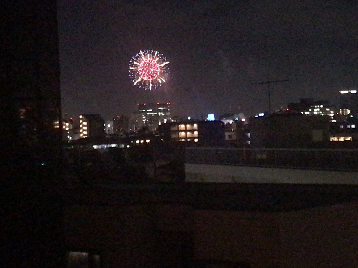 Taka على تويتر 我が家のベランダからみる 大田区 花火 Ootaku Jcom大田花火