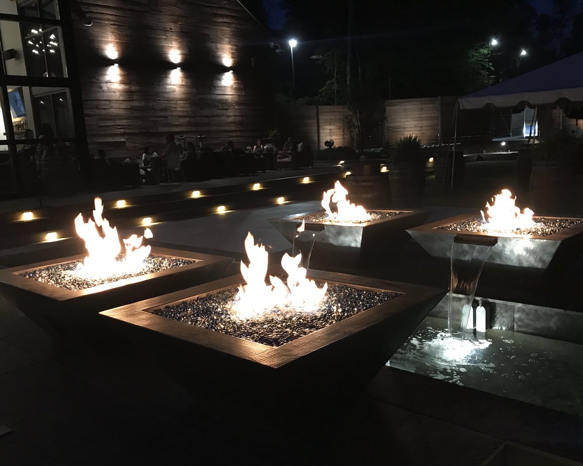 HPCFire's tweet photo. Our Copper Fire and Water Bowls ignite the night at this trendy new winery and grill. #FireInspired #GasFireFeatures #FireWaterFeatures Learn more here:  https://t.co/L00PnJWWrk https://t.co/YygkN8eLNh