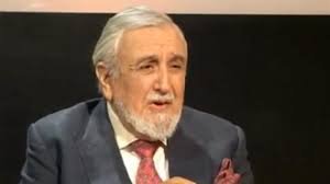 Ardeshir Cowasjee (1926-2012)Columnist, activist, humanist.Was not afraid to question corruption & incompetence by any power group. Whistle-blowing before it was cool.Refused to be silenced by Mullahs. Witty af writer (see his Dawn archives)His foundation helped many.
