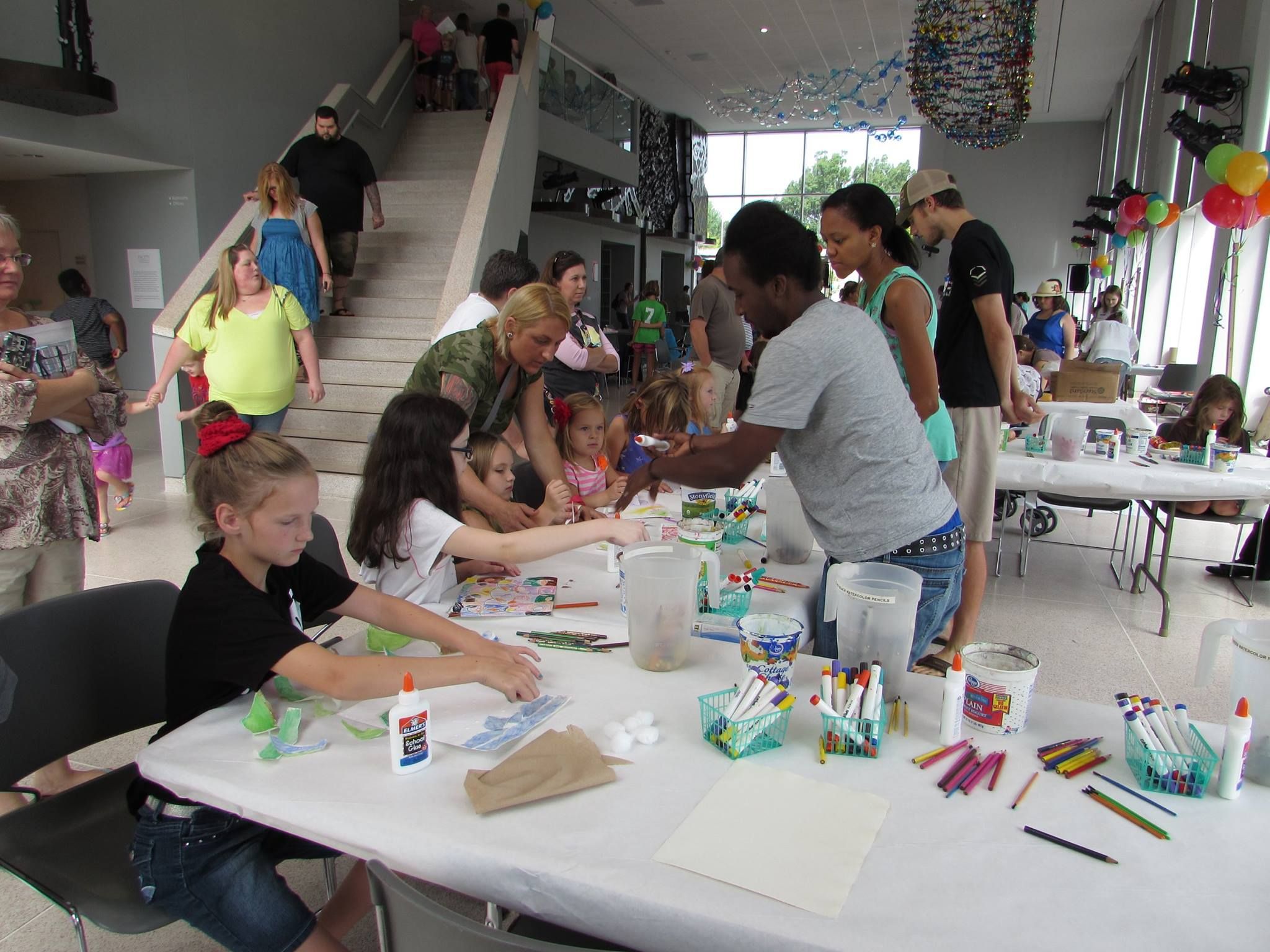 Volunteer East TN on Twitter "Arts & crafts your thing? 🎨 🖼 Share your