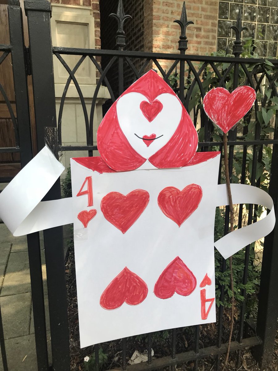 dizmoore's tweet photo. Poppy’s Alice Party https://t.co/vcYkJo1Rbi https://t.co/DHuleqD329