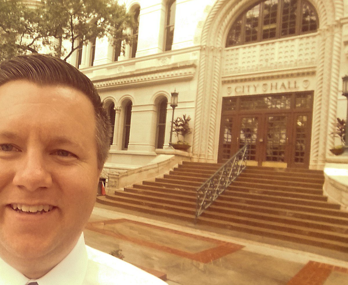 Our City Hall is currently under renovation so I am going to need to use an old photo for #CityHallSelfie day. #SanAntonio #SA300
