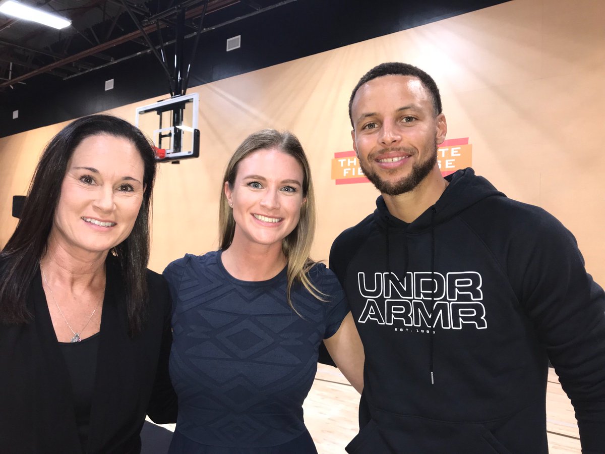 Congrats to <a href="/StephenCurry30/">Stephen Curry</a>  for an incredible all girls camp at the Ultimate Fieldhouse! It was a pleasure to be a part of the camp and have the opportunity to speak to the aspiring group of athletes.
How wonderful for Steph to show his belief in the dreams of all in attendance.