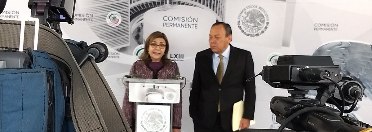 Está reforma es un logro de la sociedad civil contra la imposición de un #FiscalCarnal, pero falta una reforma integral del artículo 102 constitucional a fin de lograr la autonomía, independencia y profesionalización de las instituciones de procuración de justicia:<a href="/angelicadelap/">Angélica de la Peña</a>