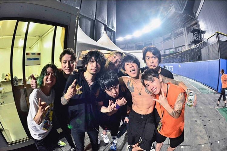 YuAa96's tweet photo. 〜 ELLEGARDEN ZOZOマリンスタジアム THE ARE BACK IN TOWN TOUR 8/15 〜
最高の日が更新された日でした。ELLEGARDENとONE OK ROCK最高でした。ありがとうございました。おかえりなさい。 https://t.co/5LbOXRMO5S