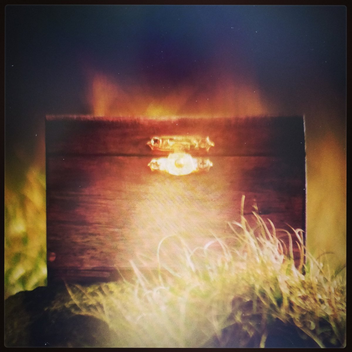 'These enigmatic receptacles, and the secrets that lie therein, can only be found by those willing to put in a little detective work'
#boxshortfilm #womeninfilm #indiefilm #filmmaking #dartmoor #letterboxing #box #enigmatic #detectivework