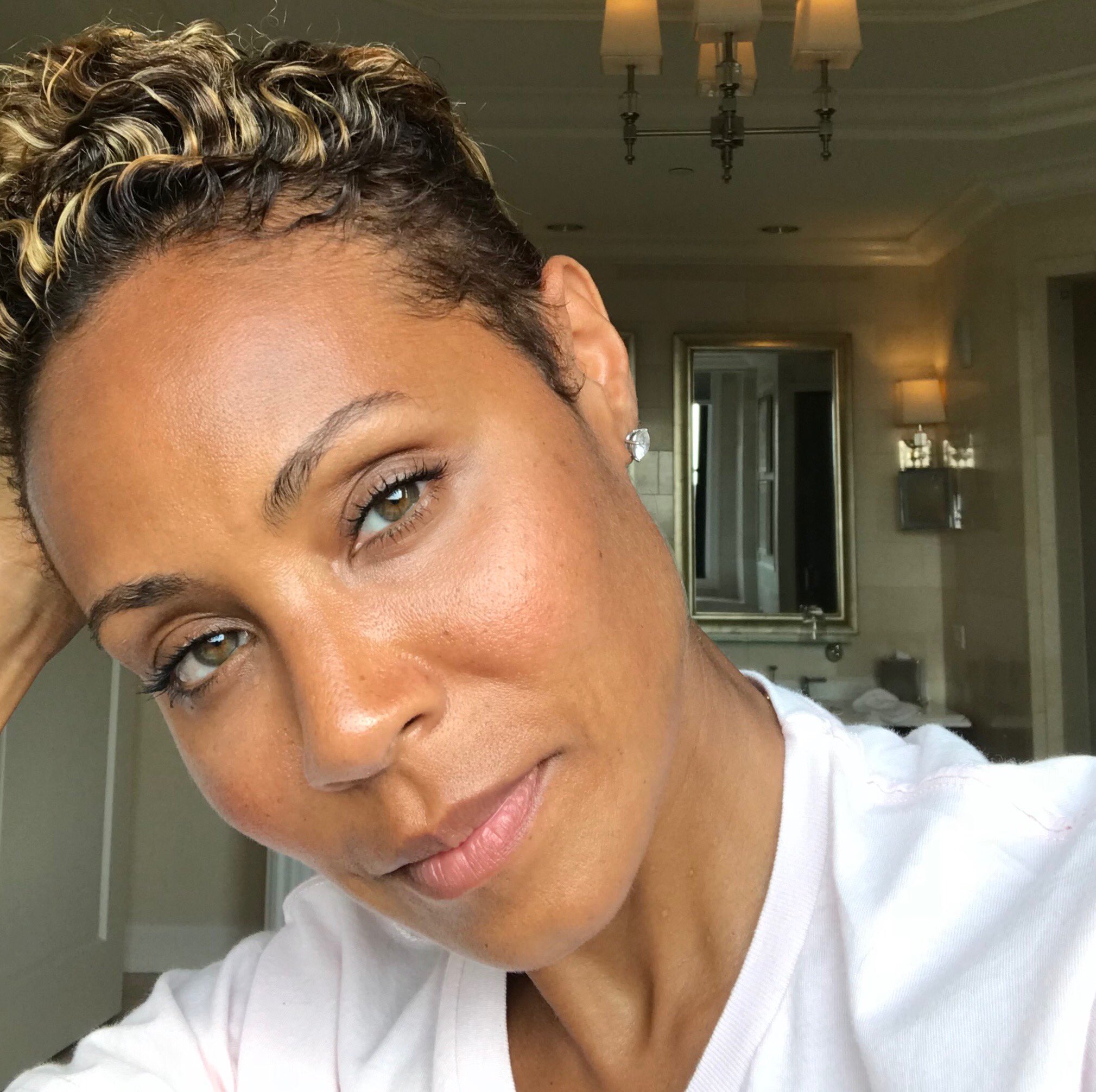 Jada Pinkett Smith debuts shaved head Willow made me do it