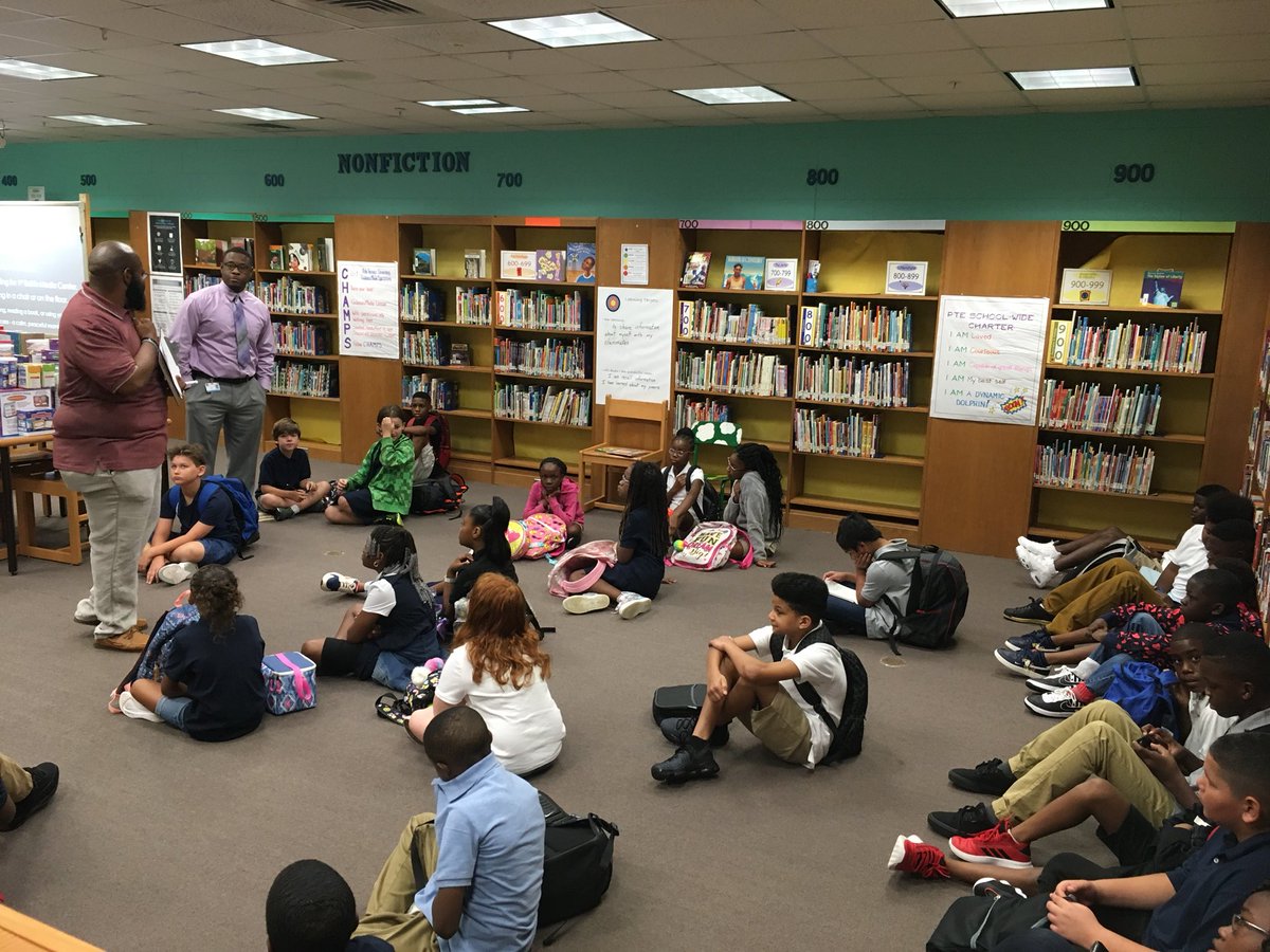 Early arrives got a quick number talk in 5th grade today! #superpod <a href="/PTEDolphins/">PalmTerraceDolphins</a>