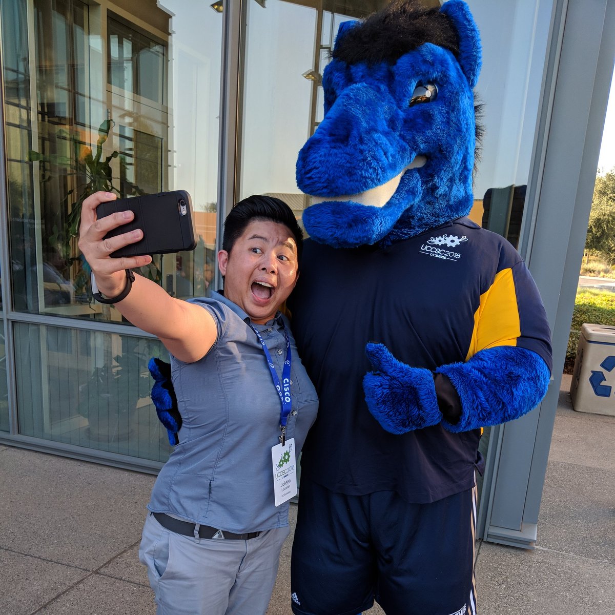 deanbunn's tweet photo. Gunrock had fun hanging out with the #UCCSC attendees 😎 @ucdavis https://t.co/KmBkei13pz
