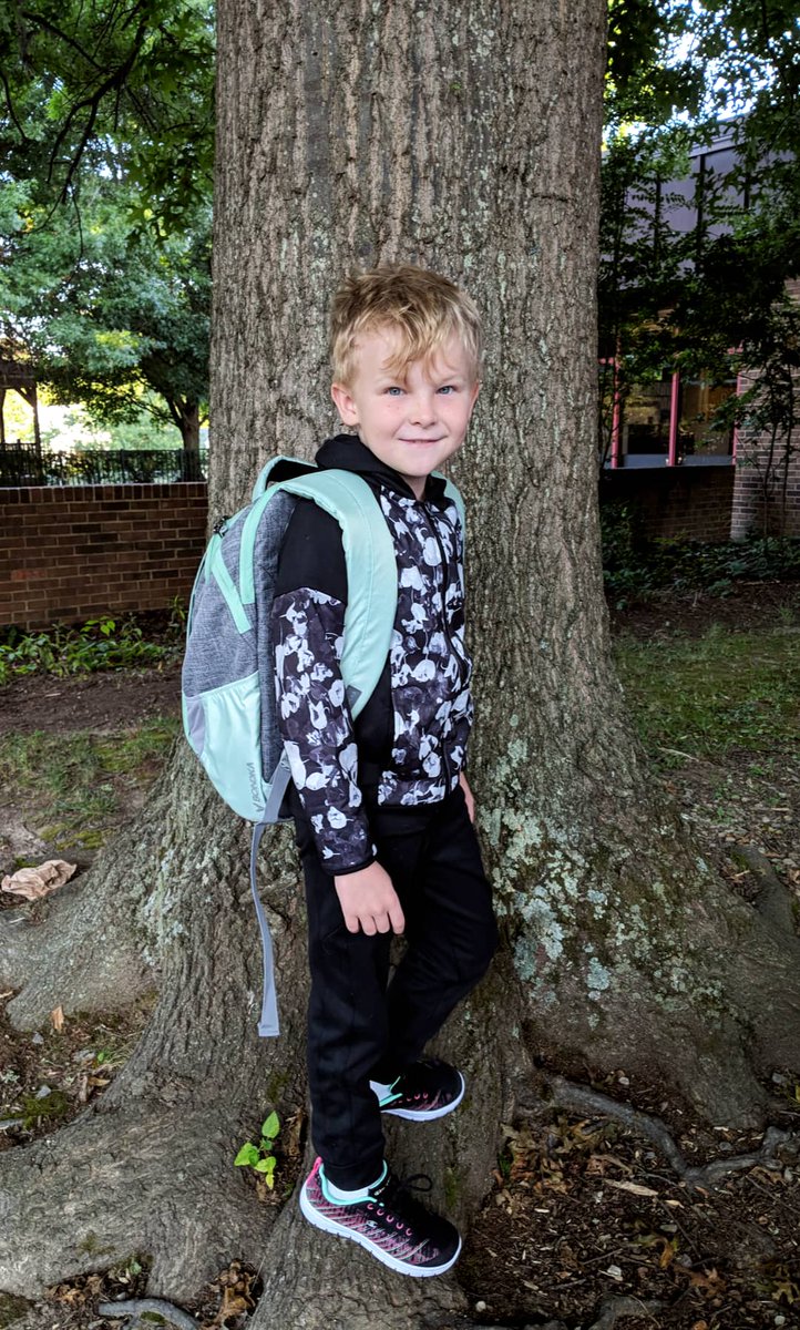 pesto_potato's tweet image. 3rd grade isn't ready for this jelly #MCPSfirstday