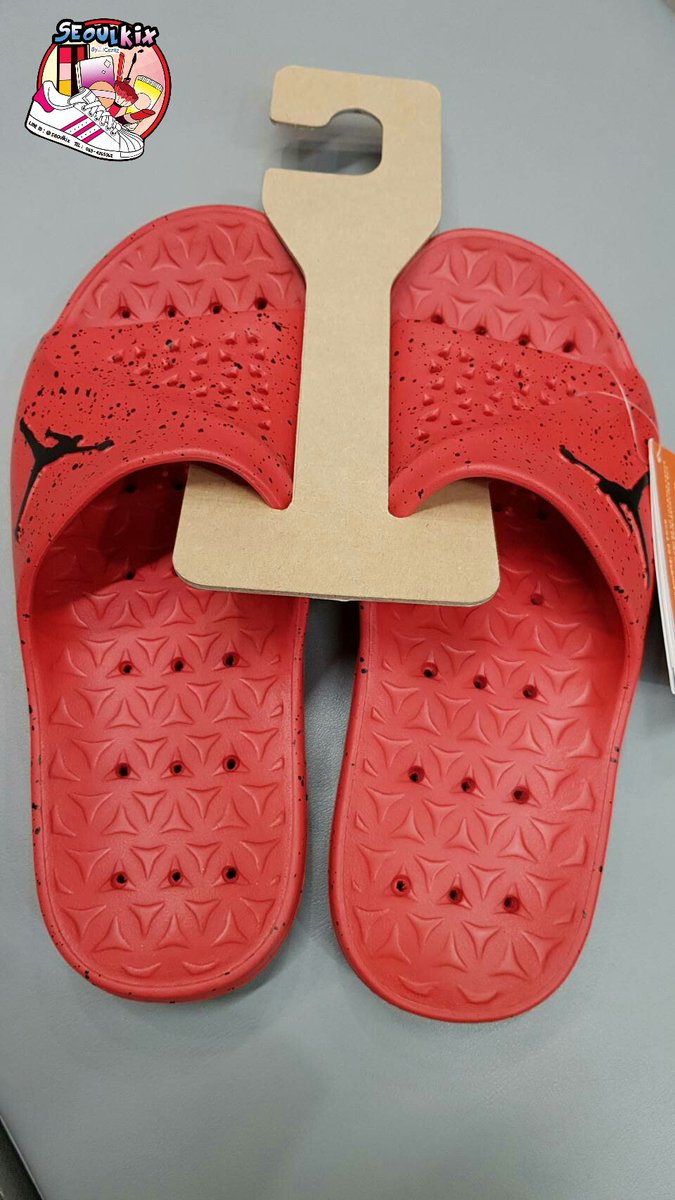 รองเท้าแตะ Jordan
size สอบถามได้ค่ะ

ราคา 1,600 บาท
♥ สนใจสั่งได้เลยนะคะ ♥
#พรีออเดอร์เกาหลี #preorderkorea #รองเท้าเกาหลี #รีวิวเกาหลี