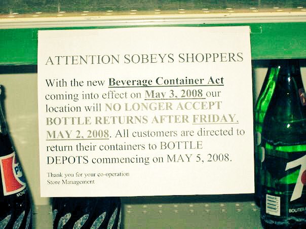 chef_ilona's tweet photo. 10 years ago, glass bottled pop disappeared from our grocery store shelves here on our gentle island. 

Do you still have some bottles tucked away as a souvenir? 

I snapped a few pictures to remember the end of an era! 

#PEI #peifoodstory #onlyonPEI #PEIproblems https://t.co/quCROOcVxW