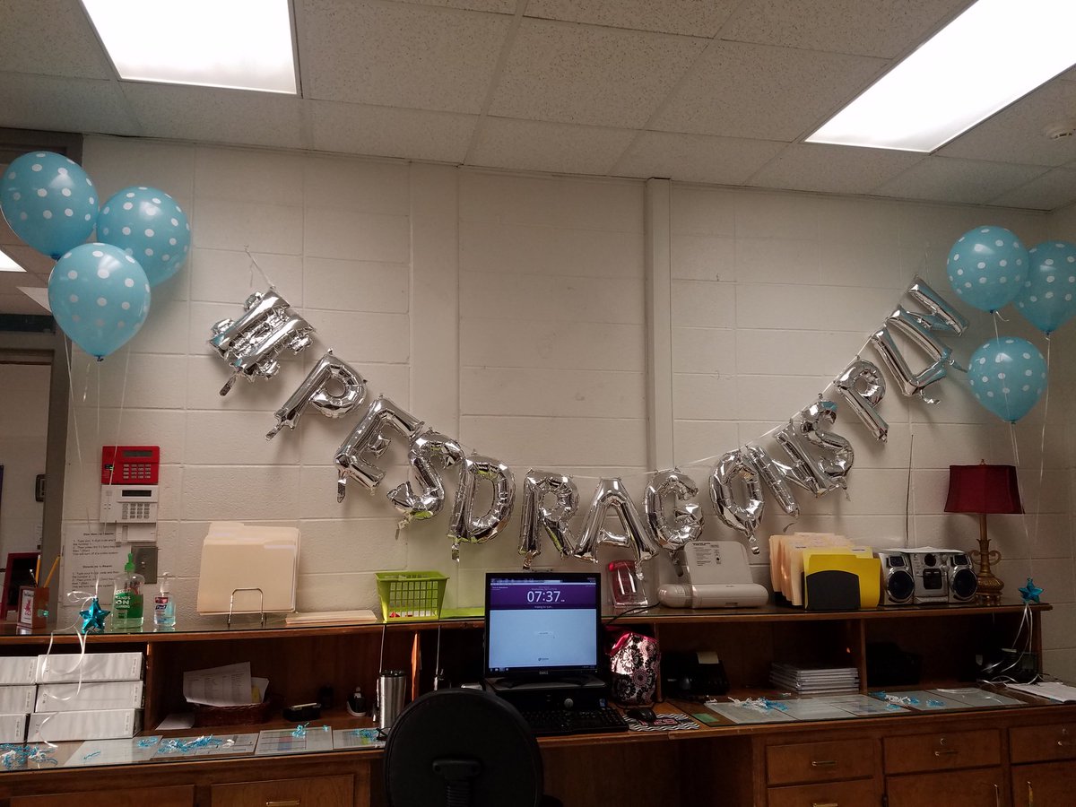 Babbido18's tweet photo. This happens when our Twitter Fairy comes  by PES 🧚‍♀️ #pesdragonspln https://t.co/GngbGo45MW
