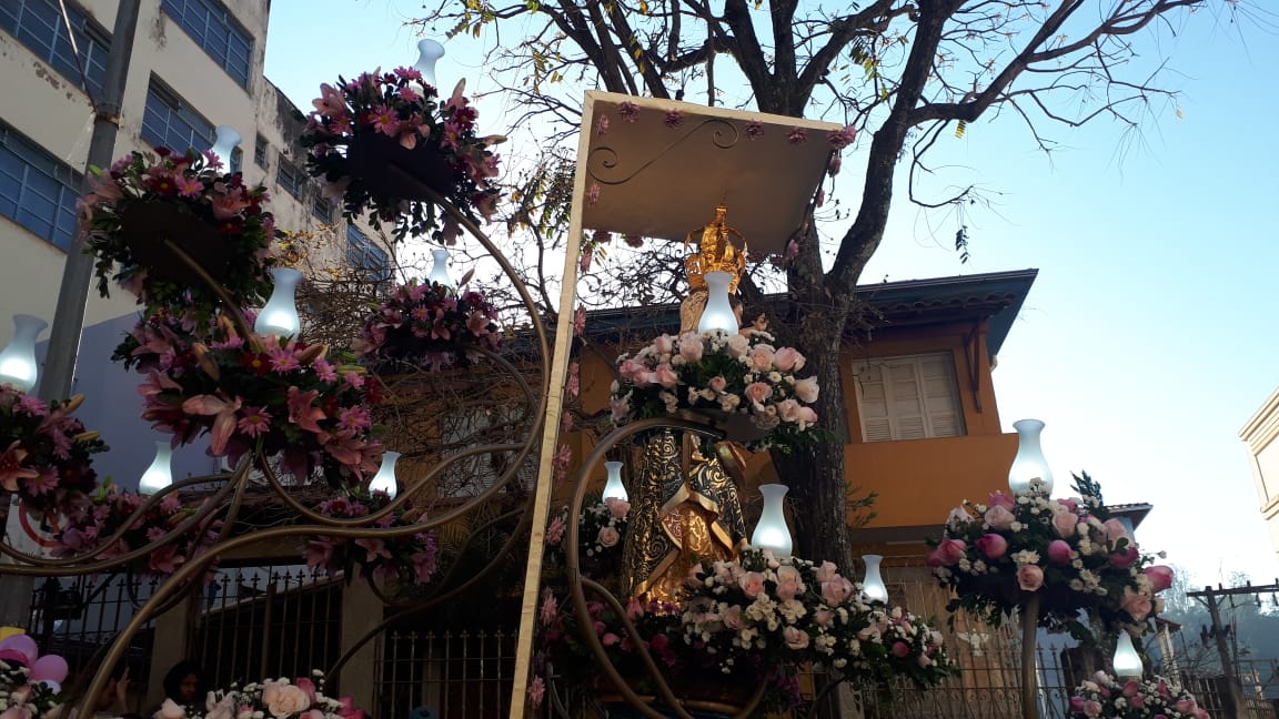 webigreja's tweet photo. #CaminhadaPelaPaz #FestaNSPilar2018 em Nova Lima , Minas Gerais , moradores festejam Nossa Senhora do Pilar neste dia 15 de Agosto, celebrando a ducentésima sexagésima sexta (266a.) Festa da padroeira da cidade! https://t.co/A7ZBxFJhj4